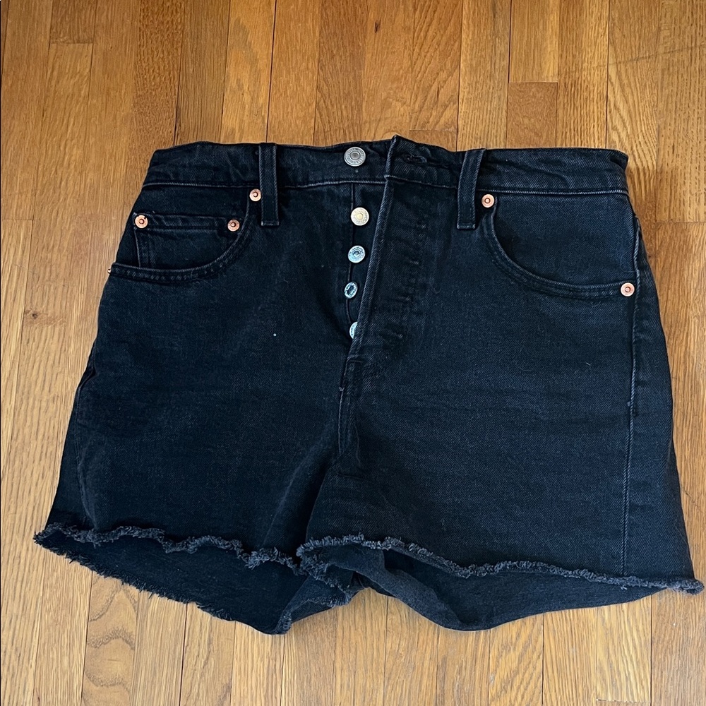 Levi's Ribcage Black Jean Shorts - Picture 3 of 6